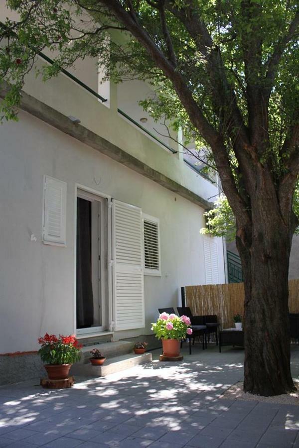 Apartments Holiday Baska Voda Apartment