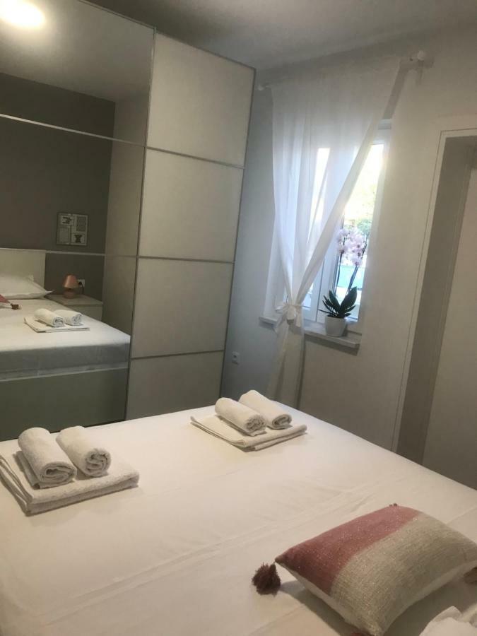 Apartments Holiday Baska Voda