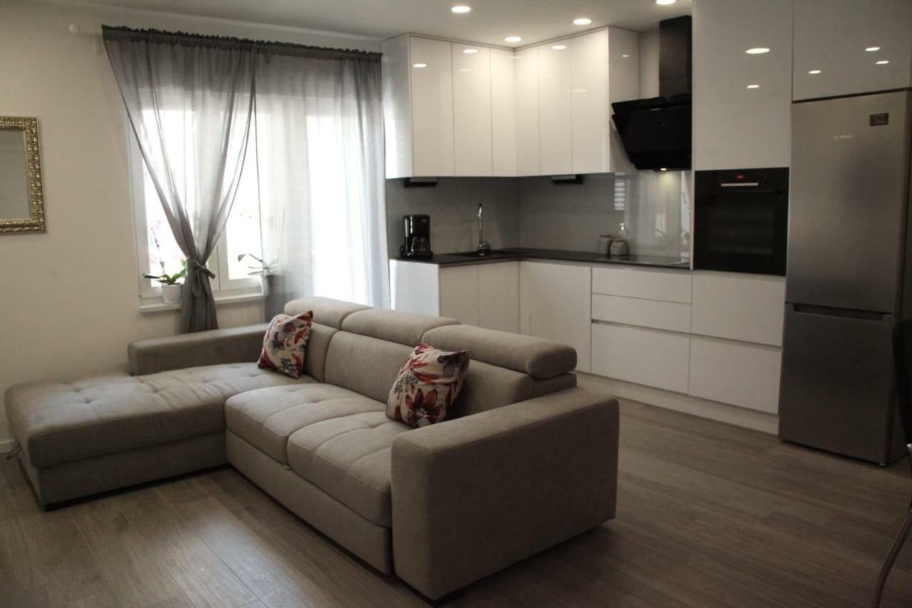Apartment Apartments Holiday Baska Voda